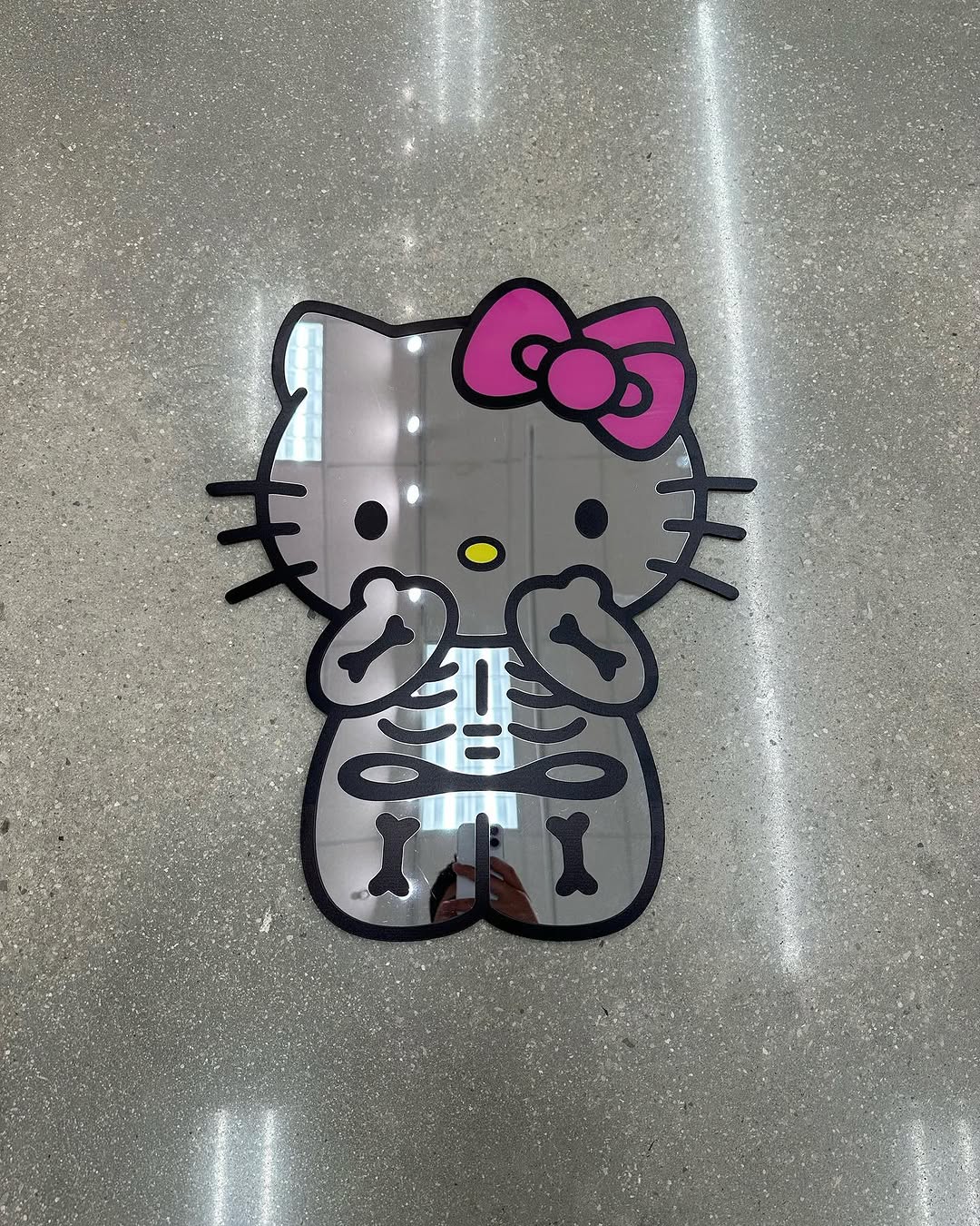 Spooky kit Mirror